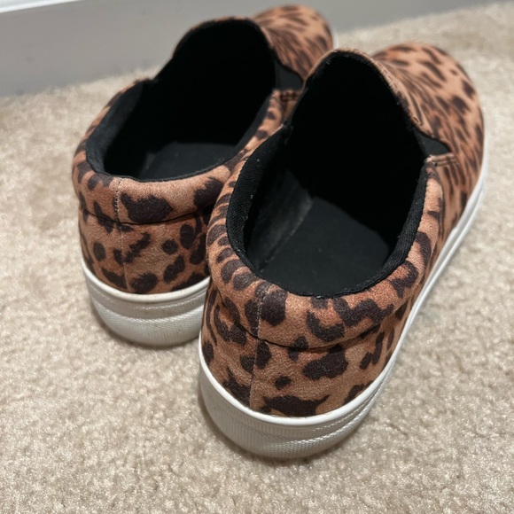 Leopard Casual Slip-ons - Picture 3 of 3